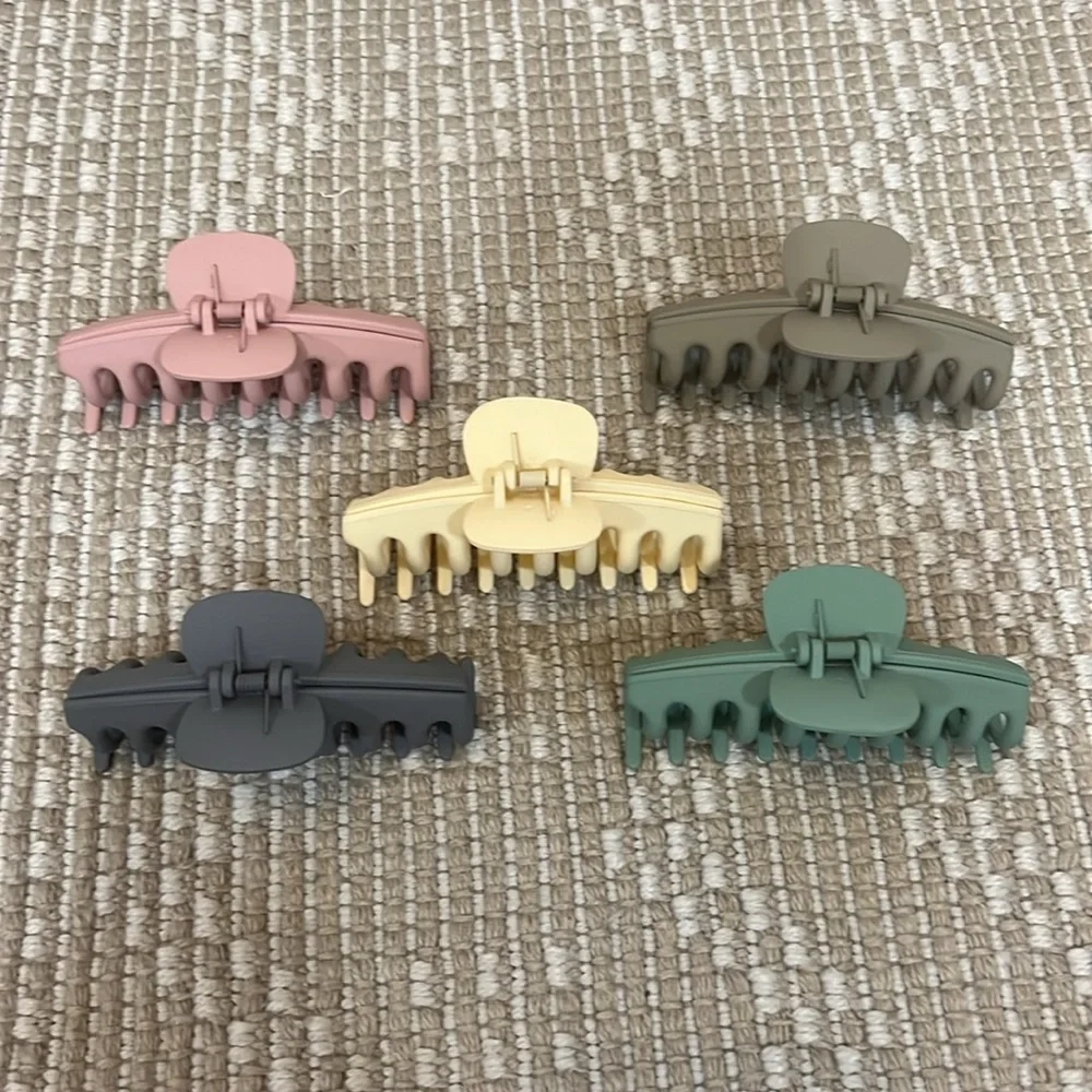 Set of 5 Solid Color Claw Clips (Pink, Beige, Cream, Blue, Green)